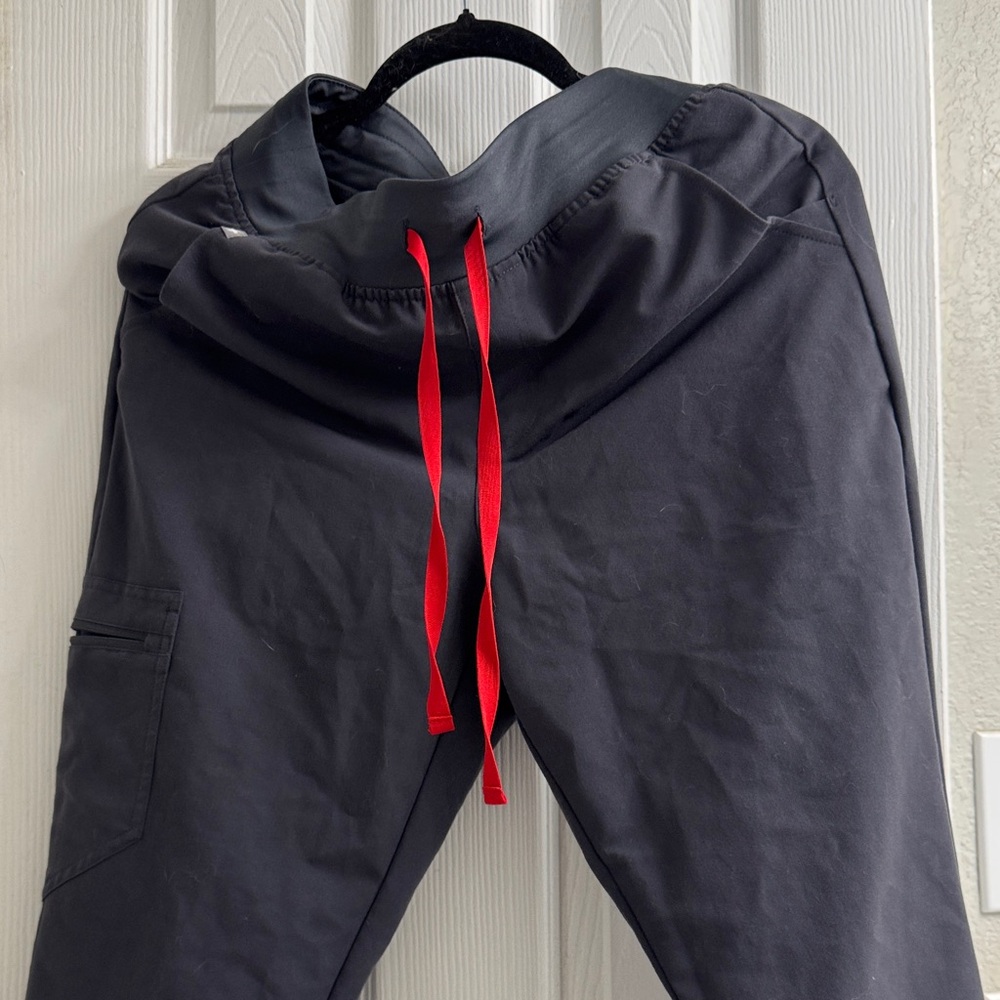 FIGS scrubs women’s grey  with Red Accents